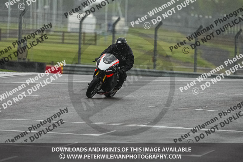 donington no limits trackday;donington park photographs;donington trackday photographs;estoril;event digital images;motorbikes;no limits;no limits trackdays;peter wileman photography;portugal;trackday;trackday digital images;trackday photos